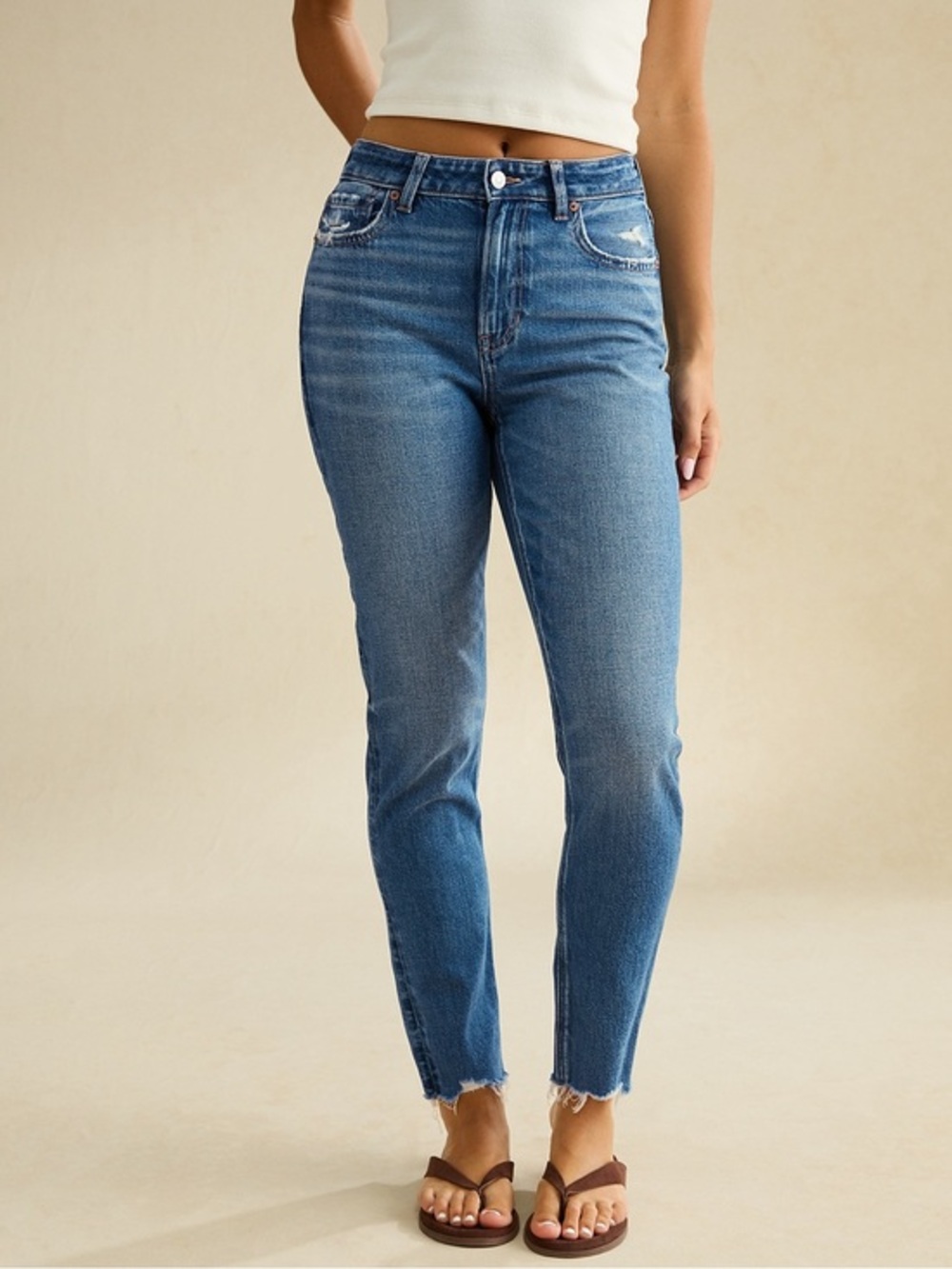 NWT AE Mom Ankle Jeans in Medium Blue